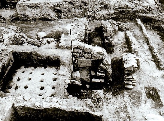 Le fornaci Romane di Eboli sono un complesso archeologico dell'antico Municipium romano di Eburum. E' costituito da tre fornaci di diverse dimensioni (piccola, media e grande)datate fra il II e IV secolo a.C. e rinvenute nel 1974 dall'archeologo francese Jean Maurin.